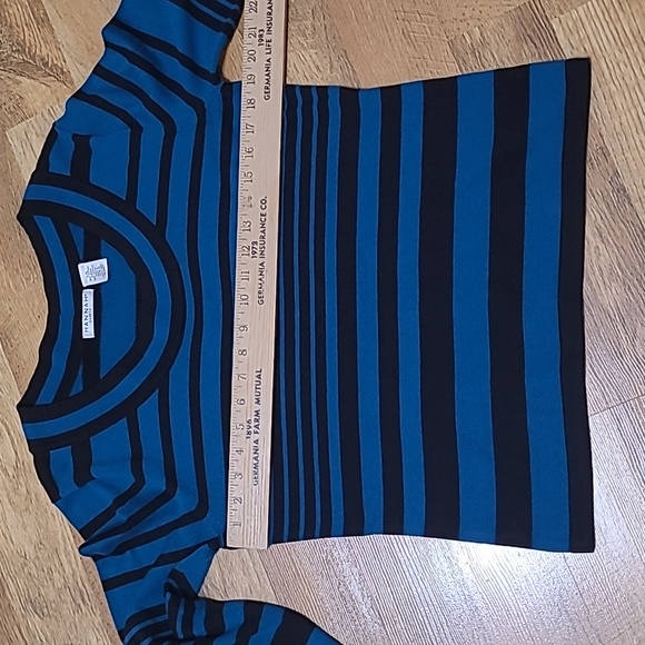 Hannah- 3/4 Sleeve Sweater - Picture 7 of 11